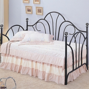 Item # 007MDB Twin Metal High Back Daybed - Twin metal daybed with a high fan shaped back filigree accent knobs<br><br>Link spring required<br><br>
<br><br>