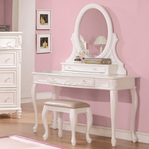 Item # 004V Vanity Desk with Cabriole Legs - *Mirror sold separately*<br><br>Decorated with leaf motifs, cabriole legs and clear rosette knobs.<br><br> <b>Dimensions:</b>
Width: 47.5 x Depth: 19.25 x Height: 30